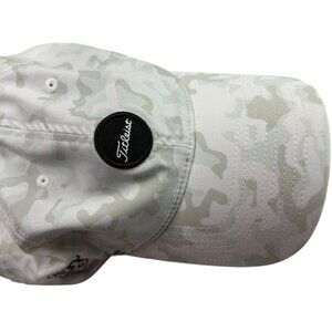 Titleist golf Hat White Tan Camo Camouflage Size Adult S/M